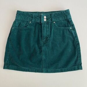 Pacsun Green Corduroy Skirt, Pacsun Short Skirts, Pacsun‎ Size 25 Skirts F19